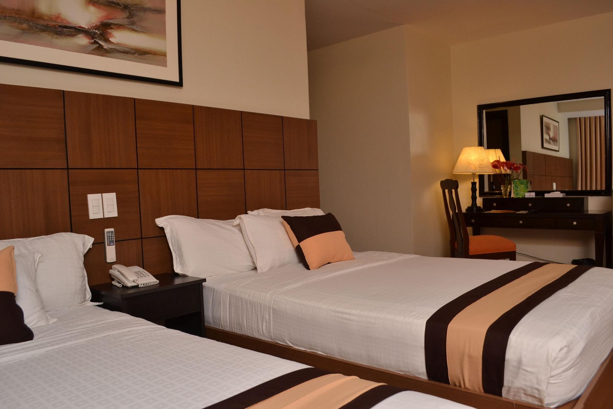 The Pinnacle Hotel And Suites Davao City Eksteriør billede
