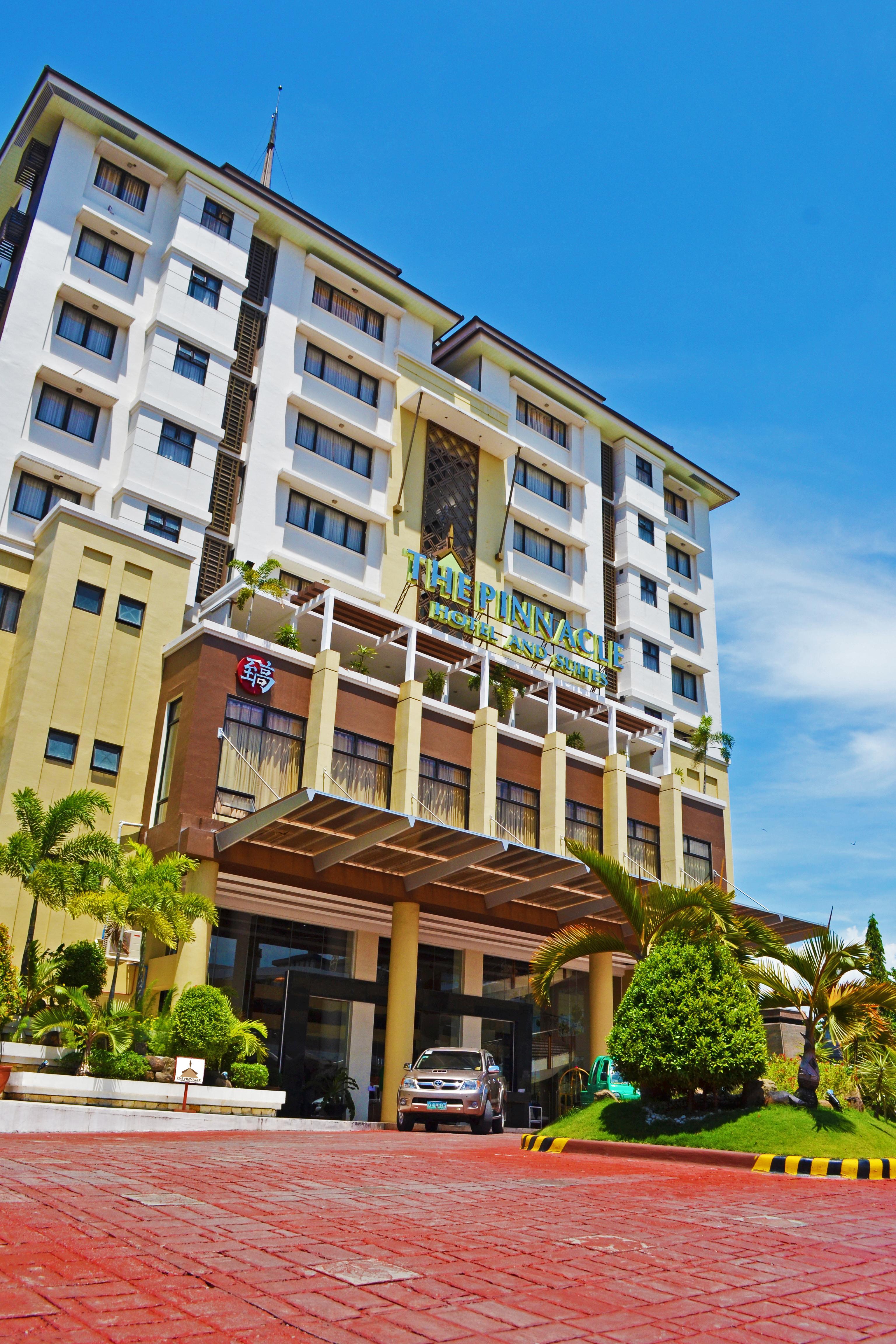 The Pinnacle Hotel And Suites Davao City Eksteriør billede