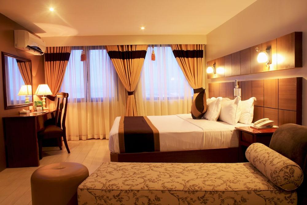 The Pinnacle Hotel And Suites Davao City Eksteriør billede