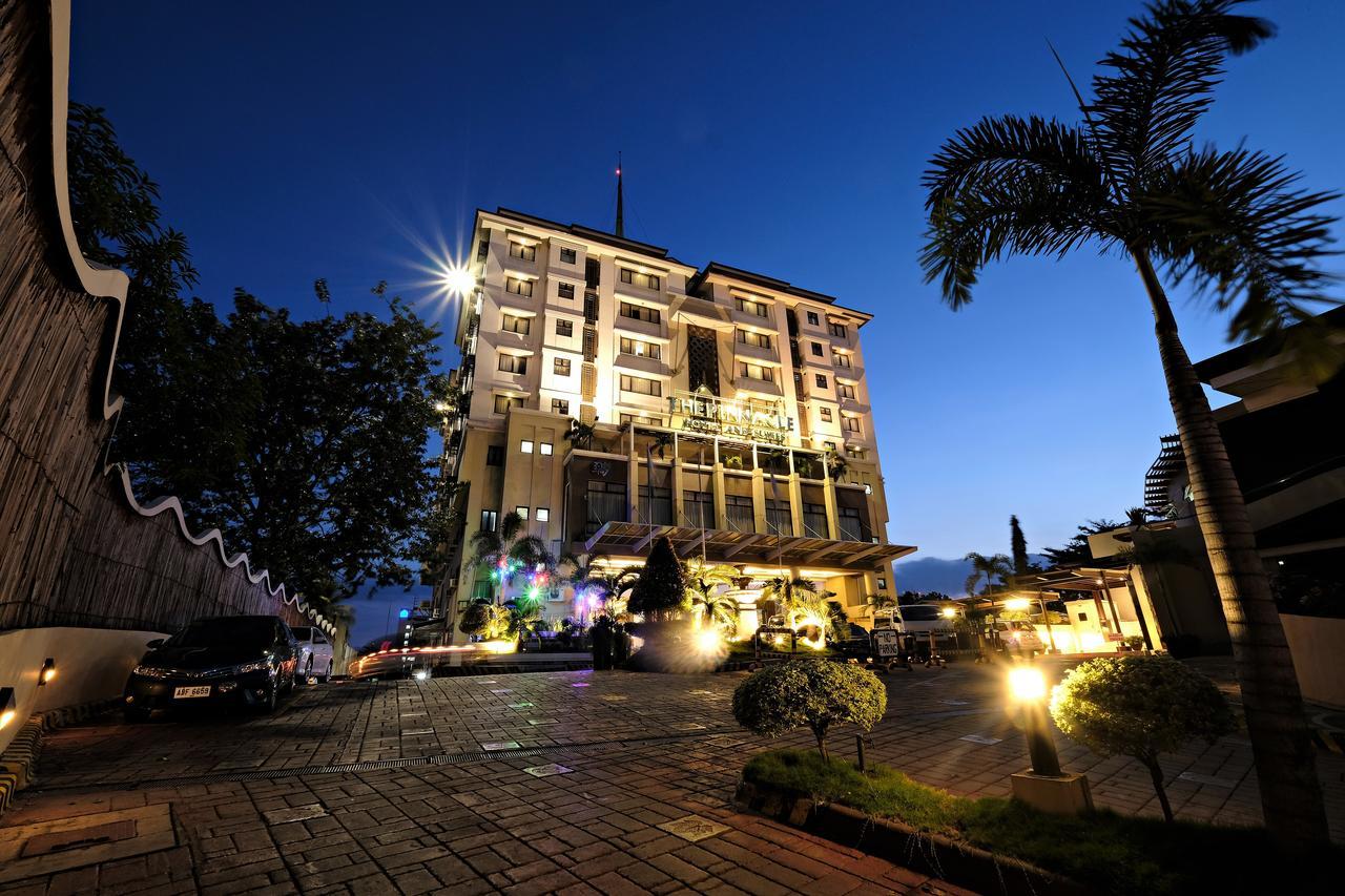 The Pinnacle Hotel And Suites Davao City Eksteriør billede
